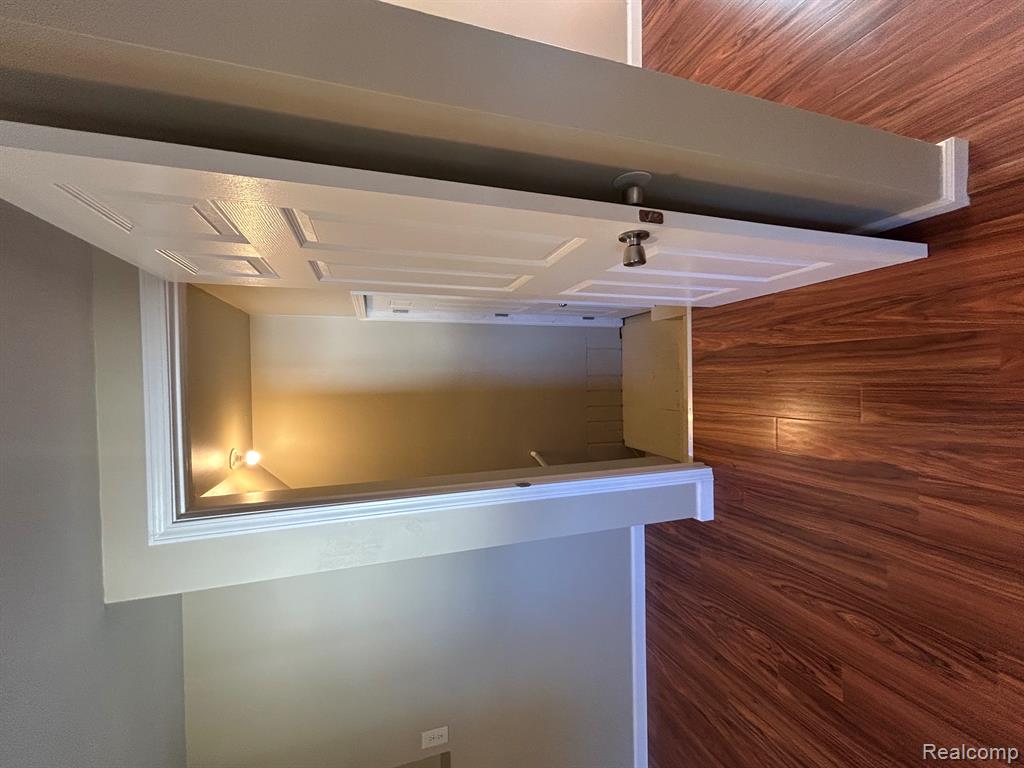 6182 Surrey Lane, Burton, MI 48519 — Photo 18