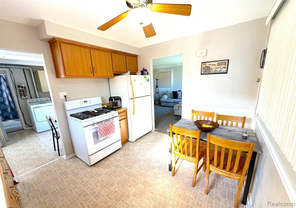 4992 MCKINLEY Street, Dearborn Heights, MI 48125 — Photo 20