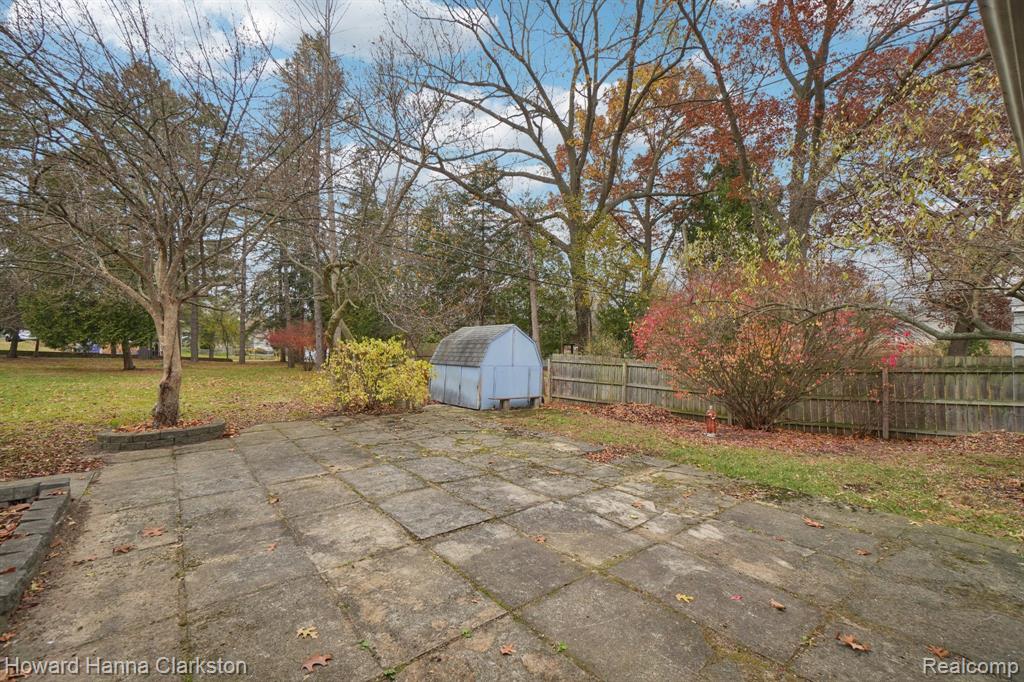 5506 Cruse Avenue, Waterford, MI 48327 — Photo 39