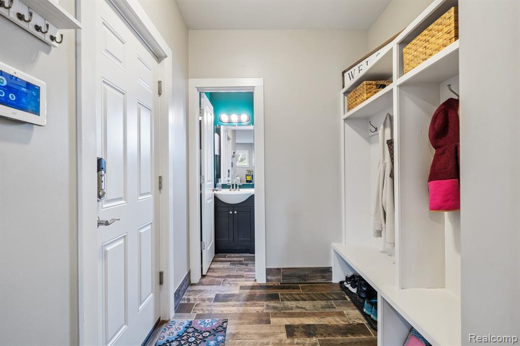 920 CAMBRIDGE Road, Berkley, MI 48072 — Photo 19