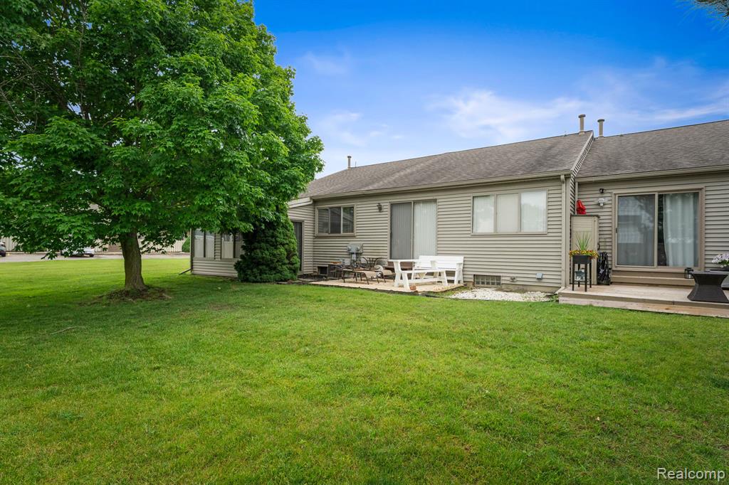 62402 Raleigh Court, 6, South Lyon, MI 48178 — Photo 16