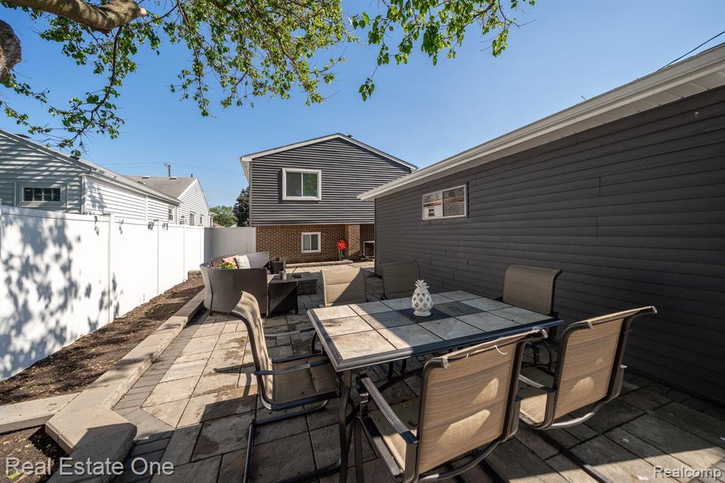 61 TECUMSEH Street, Clawson, MI — Photo 29