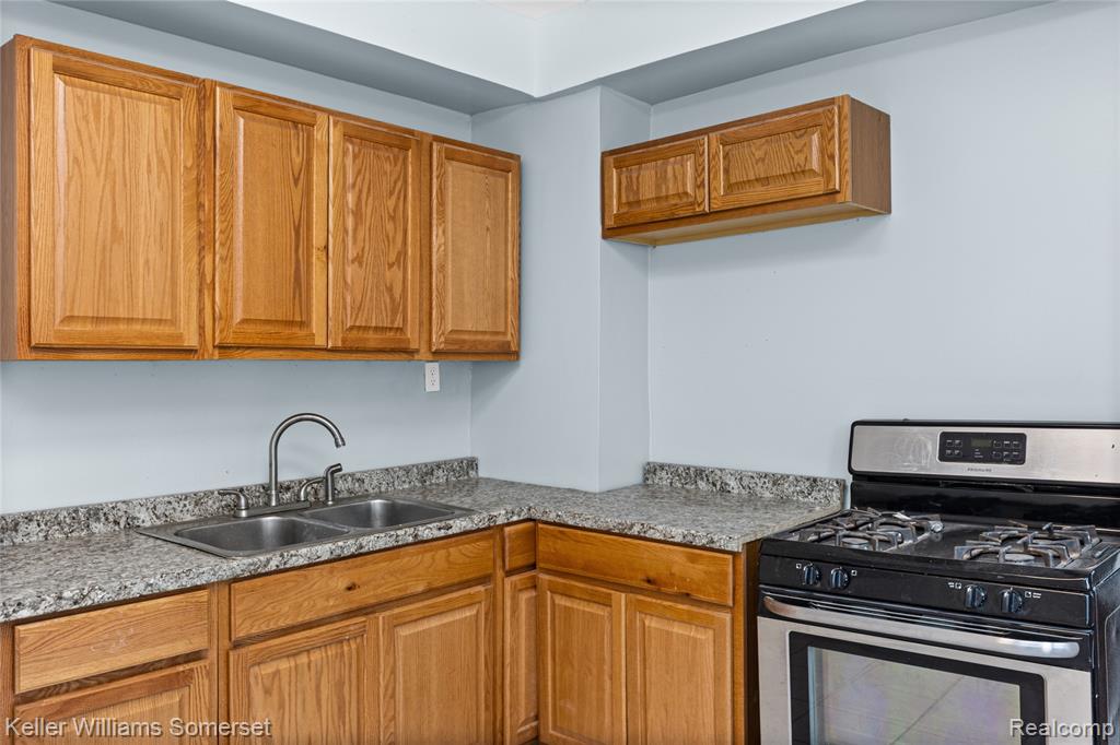 17167 Hasse Street, Hamtramck, MI 48212 — Photo 18