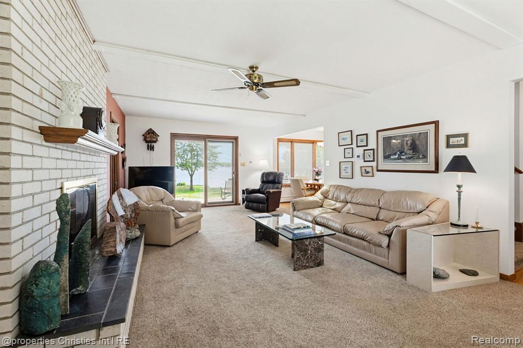 2825 Sylvan Shores Drive, Waterford, MI 48328 — Photo 14