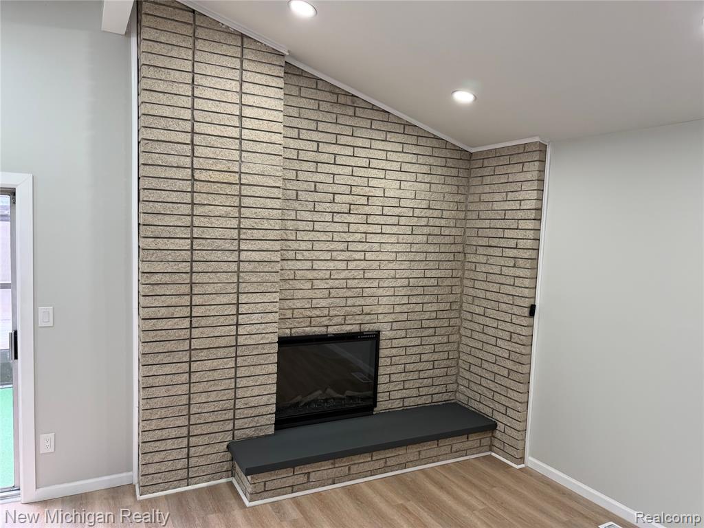 5232 Dickson Drive, Sterling Heights, MI 48310 — Photo 16