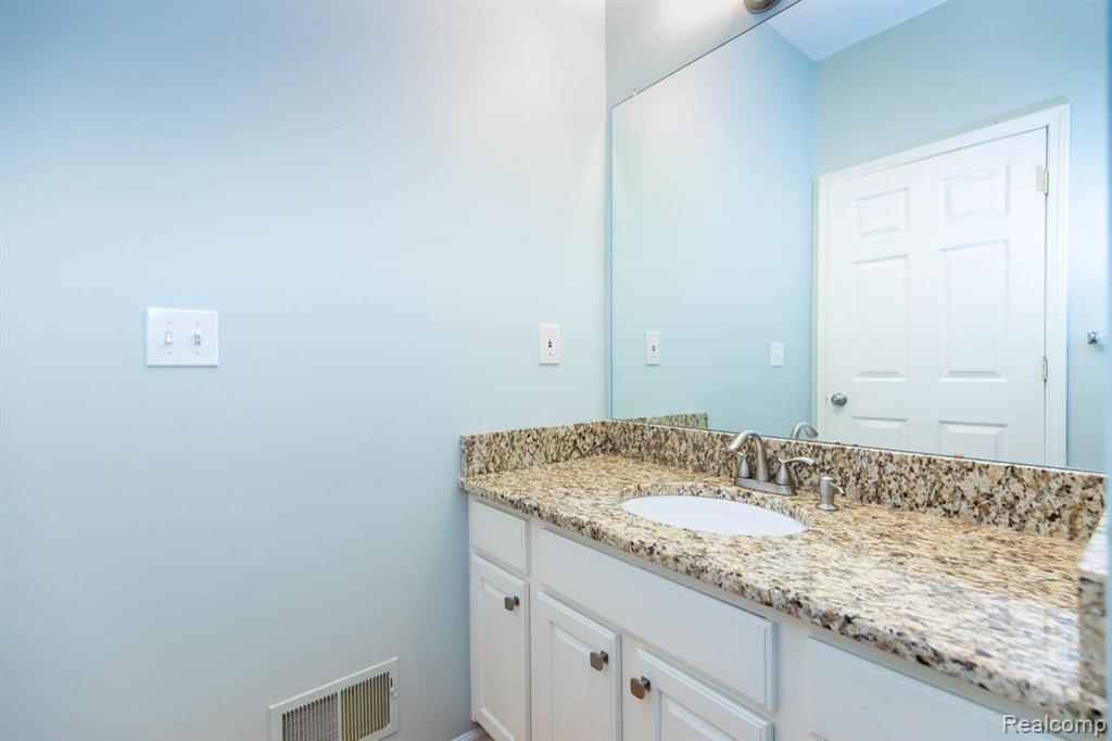 475 CHERRY ORCHARD Road, Canton, MI 48188 — Photo 18
