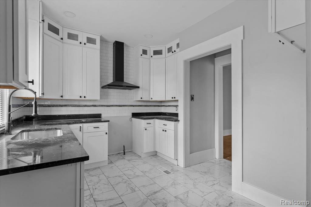 58 E Philadelphia Street E, Detroit, MI 48202 — Photo 10