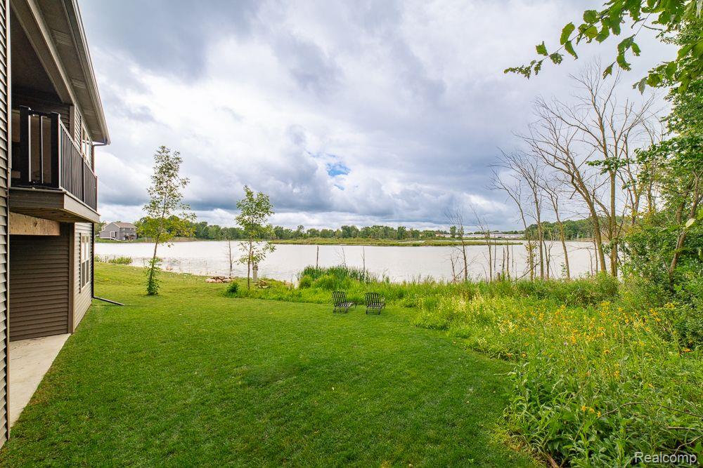10497 GRANDVIEW Drive, Goodrich Vlg, MI — Photo 32