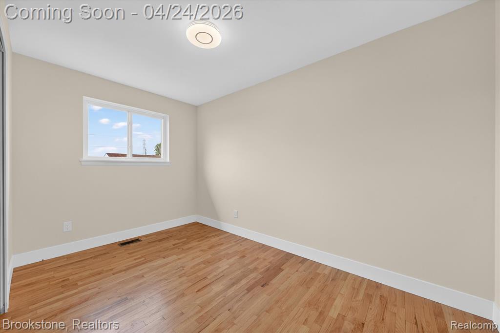 30428 Iroquois Drive, Warren, MI 48088 — Photo 24