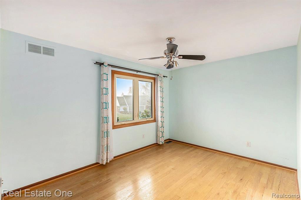 5185 SAFFRON Drive, Troy, MI 48085 — Photo 12