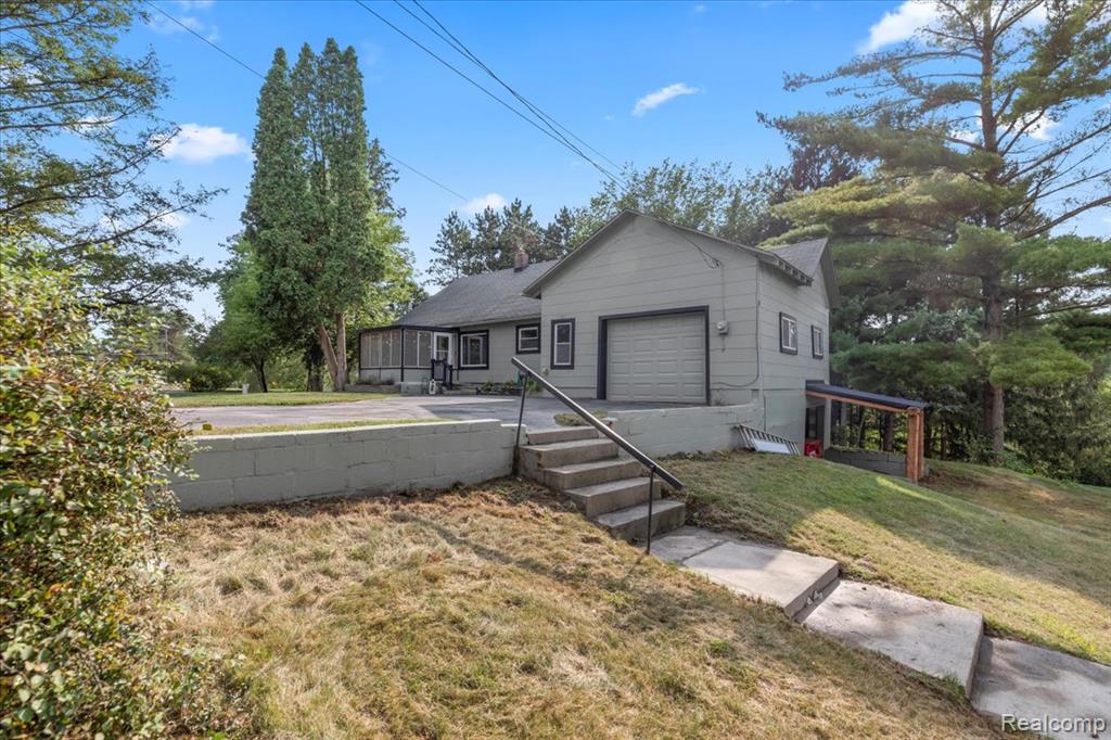 8381 Tindall Road, Springfield, MI 48350 — Photo 36