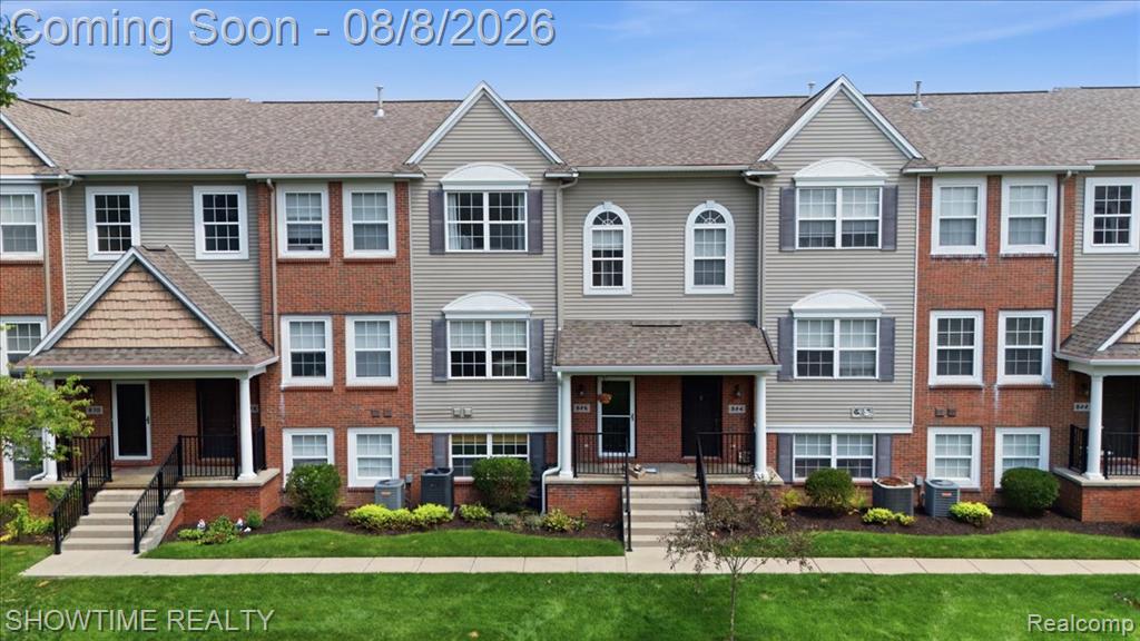 826 Eagle Drive, Fenton, MI 48430