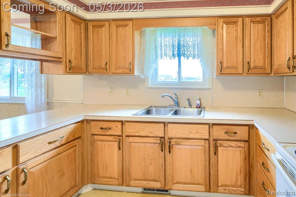 6080 Shattuck Road, Saginaw, MI 48603 — Photo 20