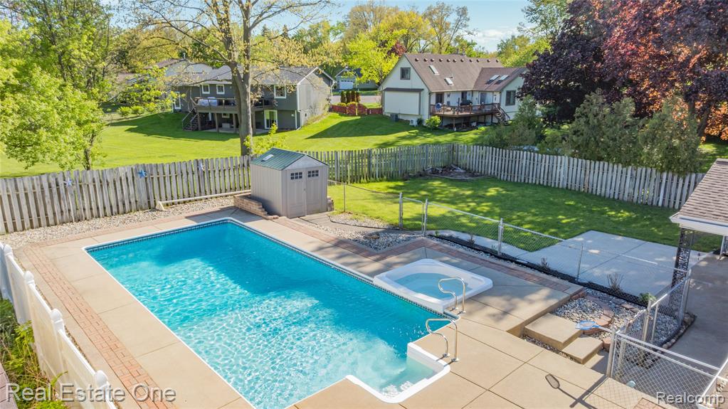 1825 Luneta, Commerce Twp, MI 48382 — Photo 33
