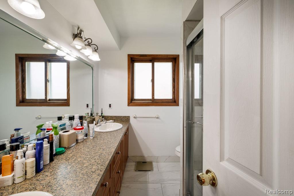 4908 Kadena Court, Sterling Heights, MI 48310 — Photo 22