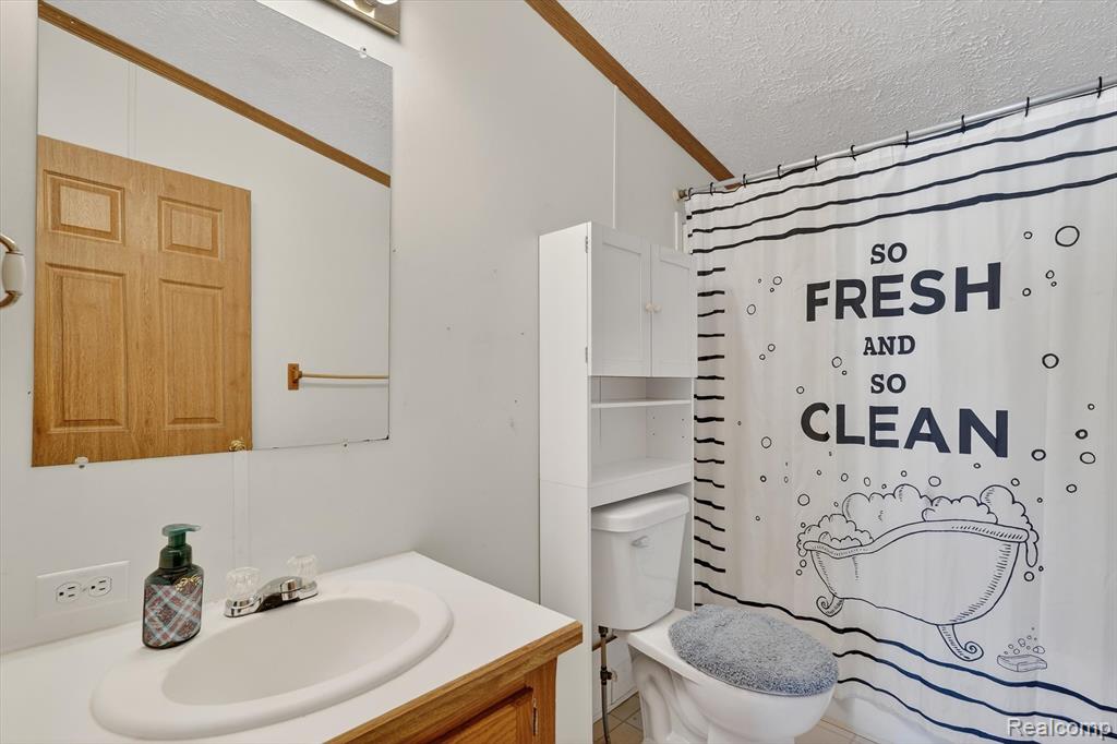 3612 Hawthorne St, Clarkston, MI 48348 — Photo 27