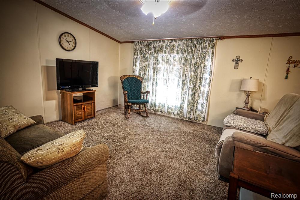 2670 Biscayne Court, Lapeer, MI 48446 — Photo 3