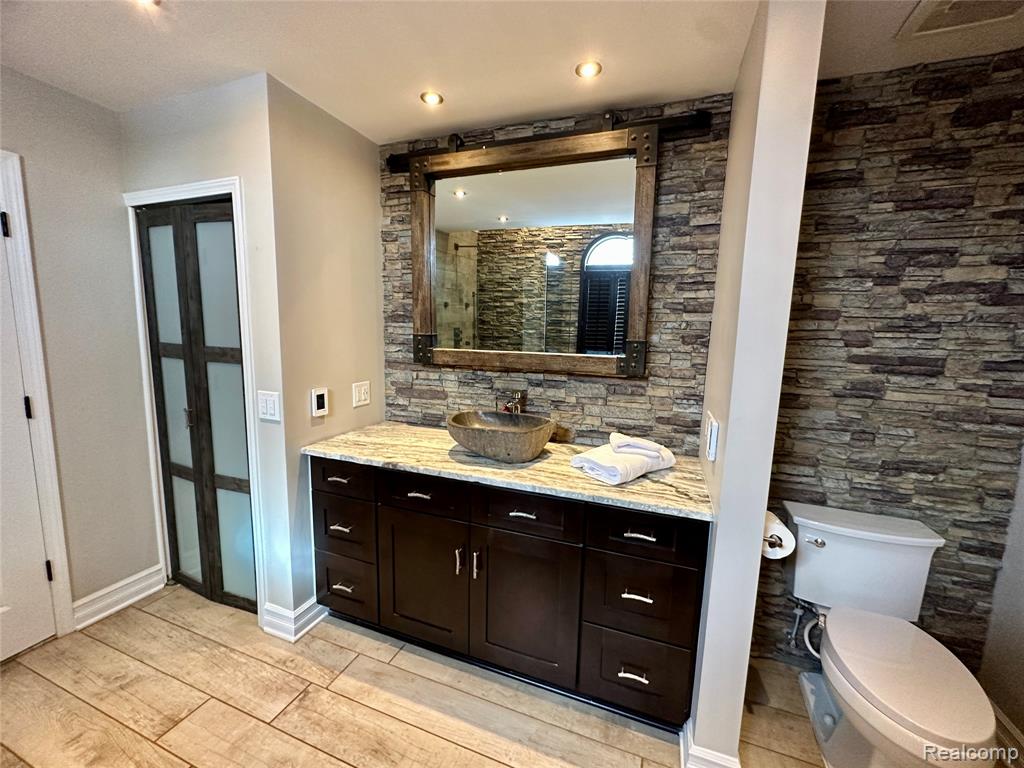 85 Overlake Drive, Lake Orion, MI 48362 — Photo 30