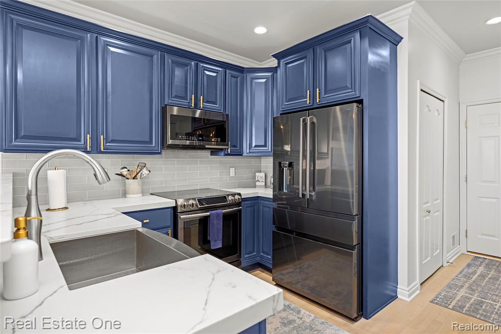 47630 Lorie Lane, New Baltimore, MI 48047 — Photo 15