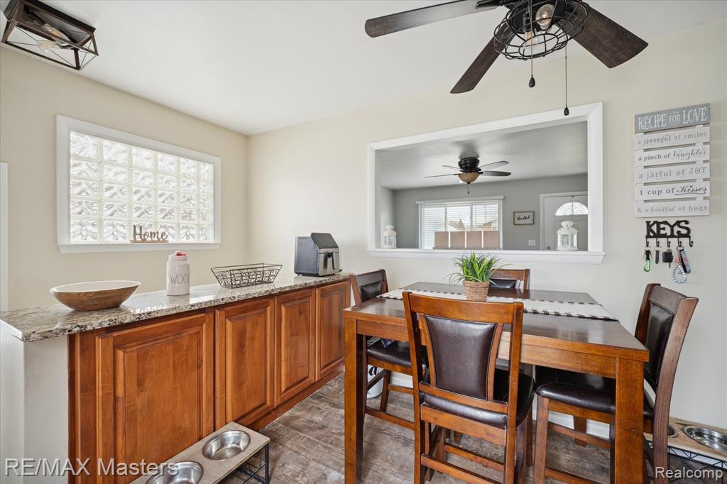 31630 Lynne Drive, Rockwood, MI — Photo 9
