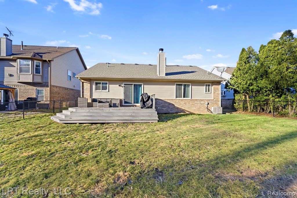24595 Jason Drive, Brownstown, MI 48134 — Photo 18