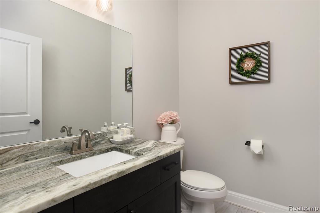 50035 ANITA Way N, Macomb, MI 48044 — Photo 24