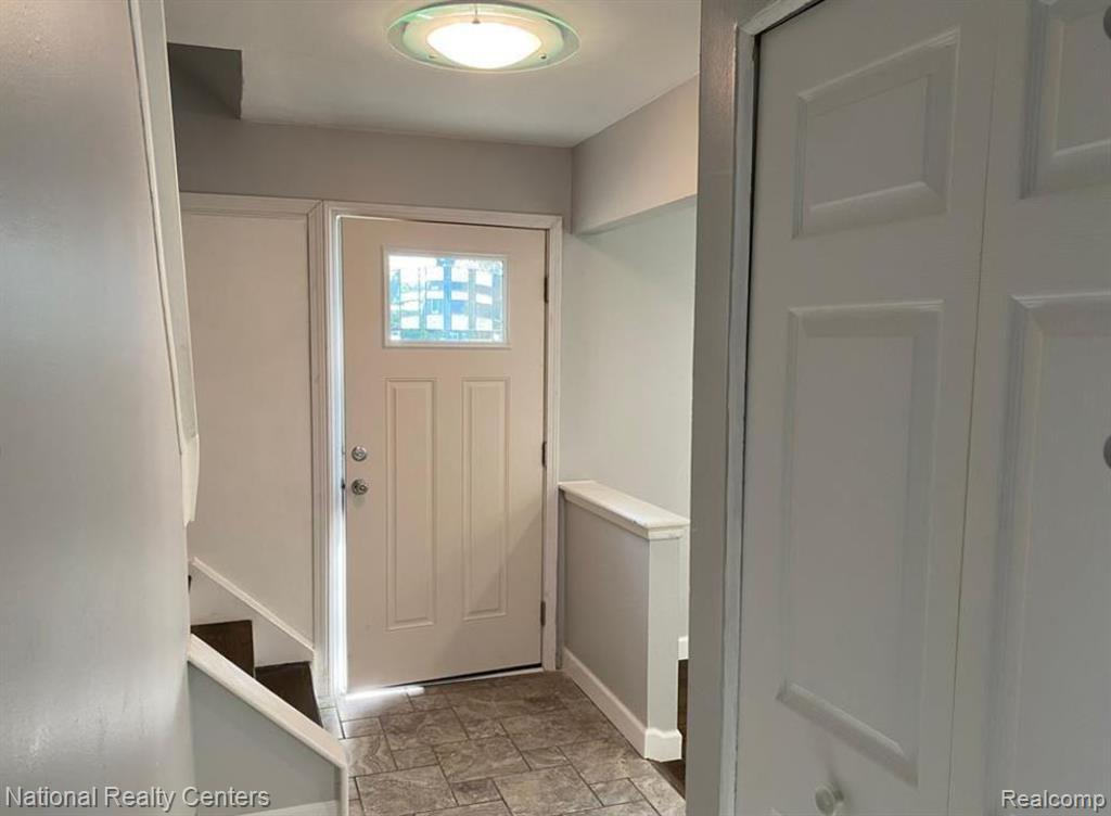 709 N EDISON Avenue, Royal Oak, MI 48067 — Photo 6