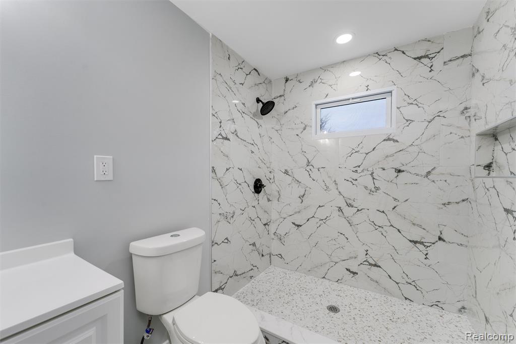 5590 Springfield Street, Detroit, MI 48213 — Photo 15