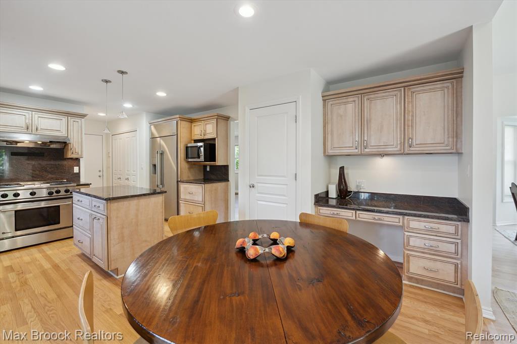 5745 Eastman Boulevard, West Bloomfield, MI 48323 — Photo 17