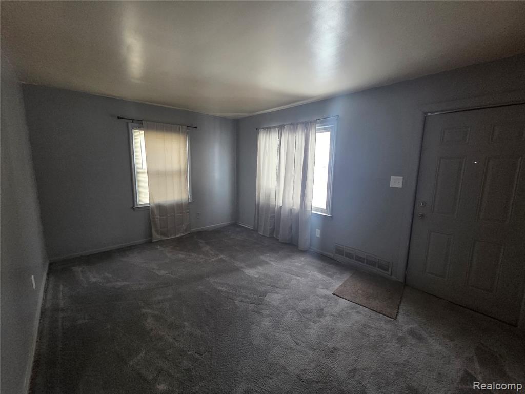 8084 Evergreen Avenue, Detroit, MI 48228 — Photo 3