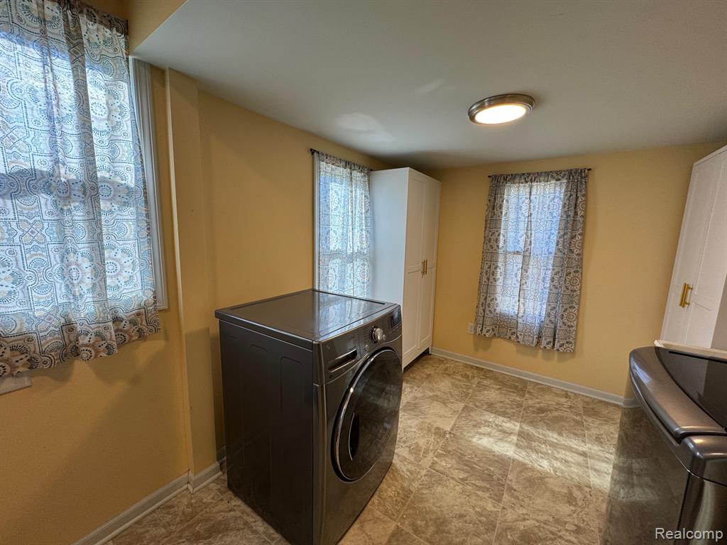 45955 Ecorse Road, Van Buren, MI 48111 — Photo 32