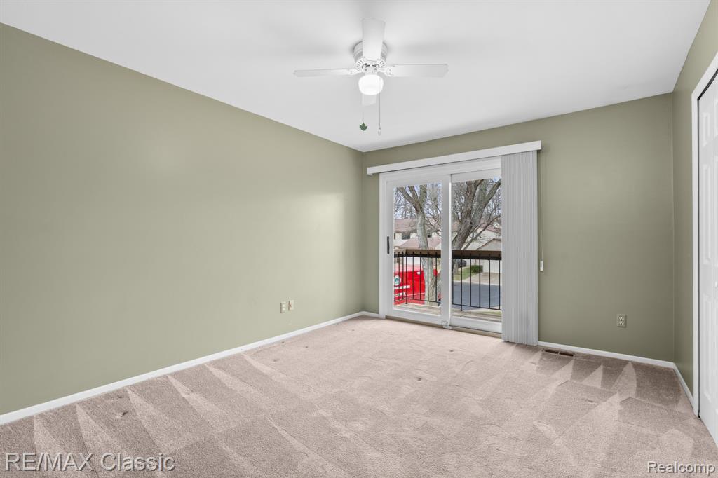 23127 Farmington Road, Farmington, MI 48336 — Photo 40