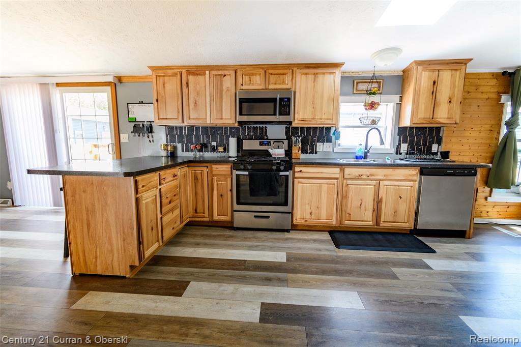 13045 Strong Boulevard, South Rockwood, MI — Photo 9