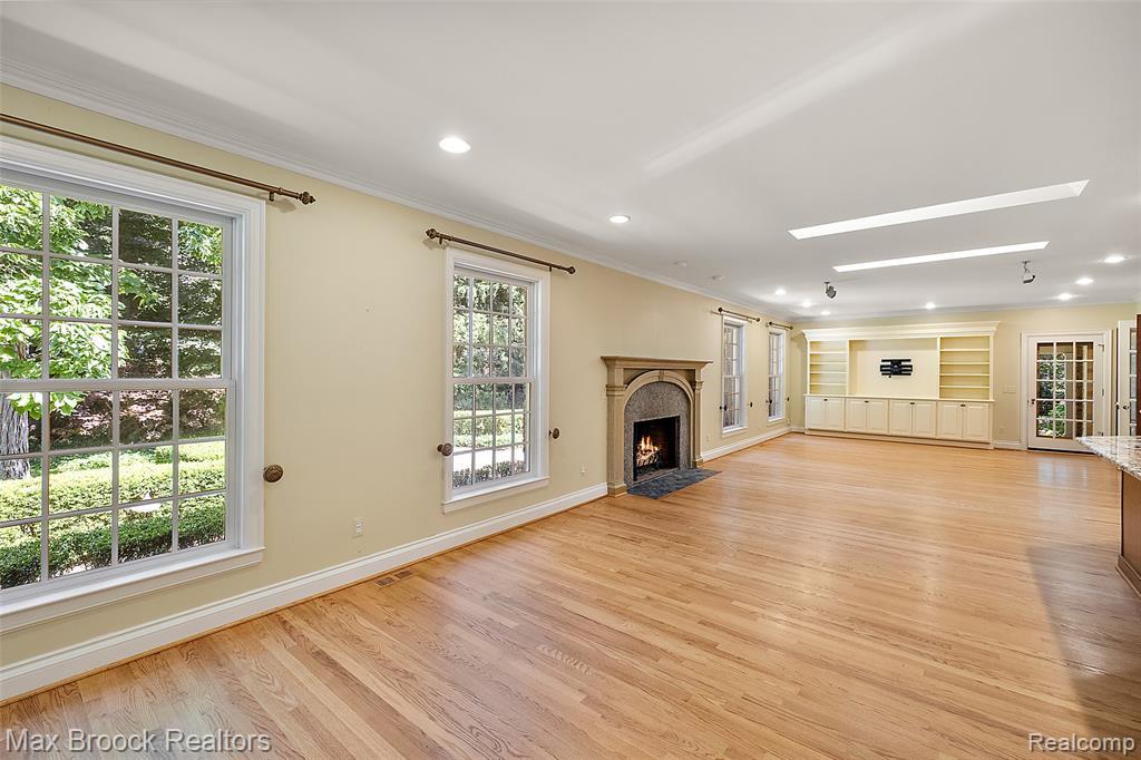 748 Waddington Street, Bloomfield Hills, MI 48301 — Photo 12