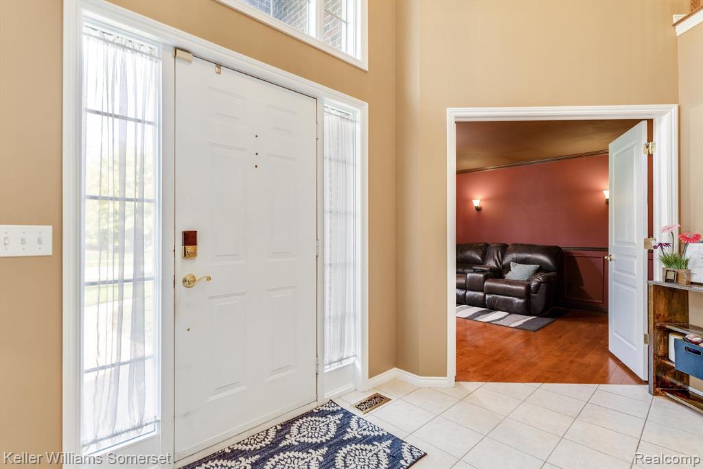 55328 BELMONT Drive, Shelby Twp, MI 48315 — Photo 8