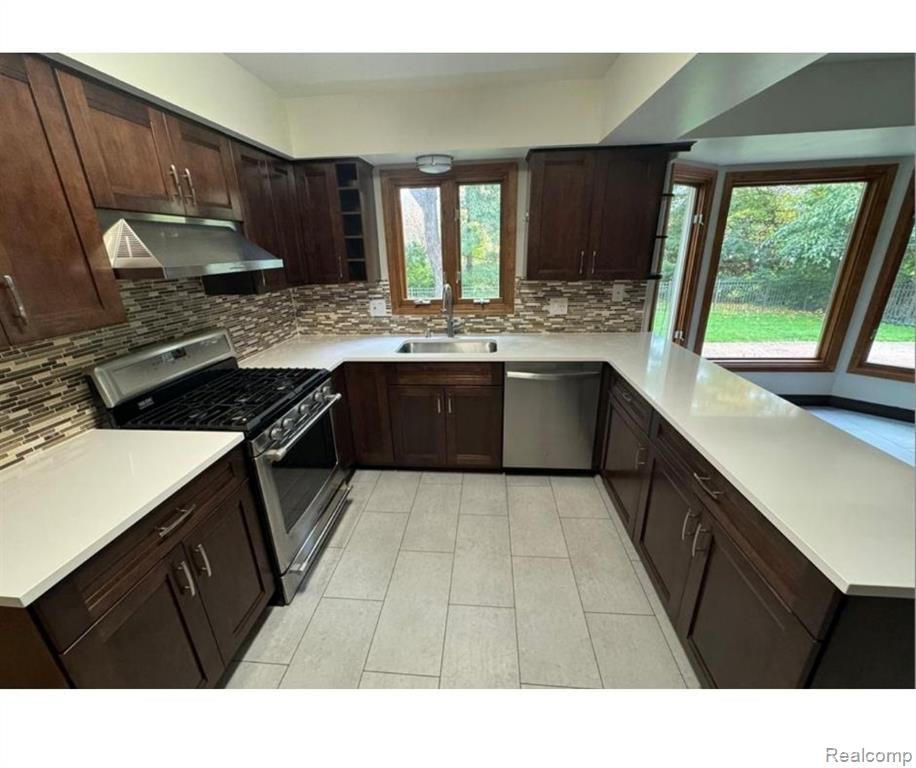 5160 Orchard Crest Drive, Troy, MI 48085 — Photo 8