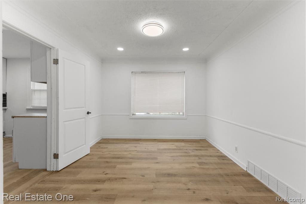 13113 CAMDEN Street, Detroit, MI 48213 — Photo 10