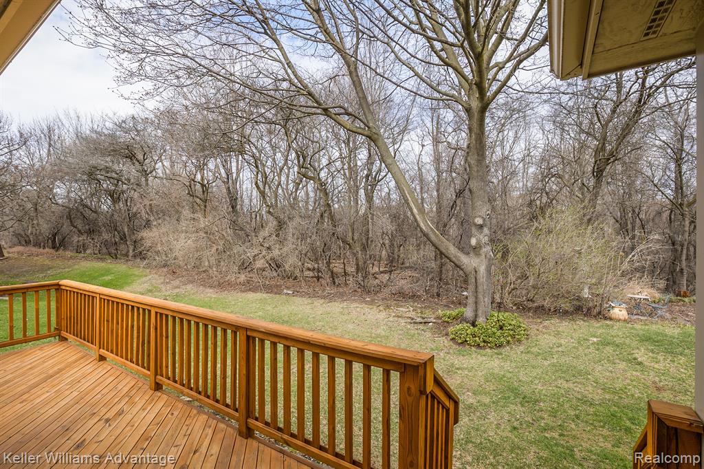 39438 VILLAGE RUN Drive, Northville, MI 48168 — Photo 6