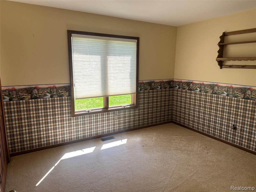 8329 Caribou Trail, Clarkston, MI 48348 — Photo 32