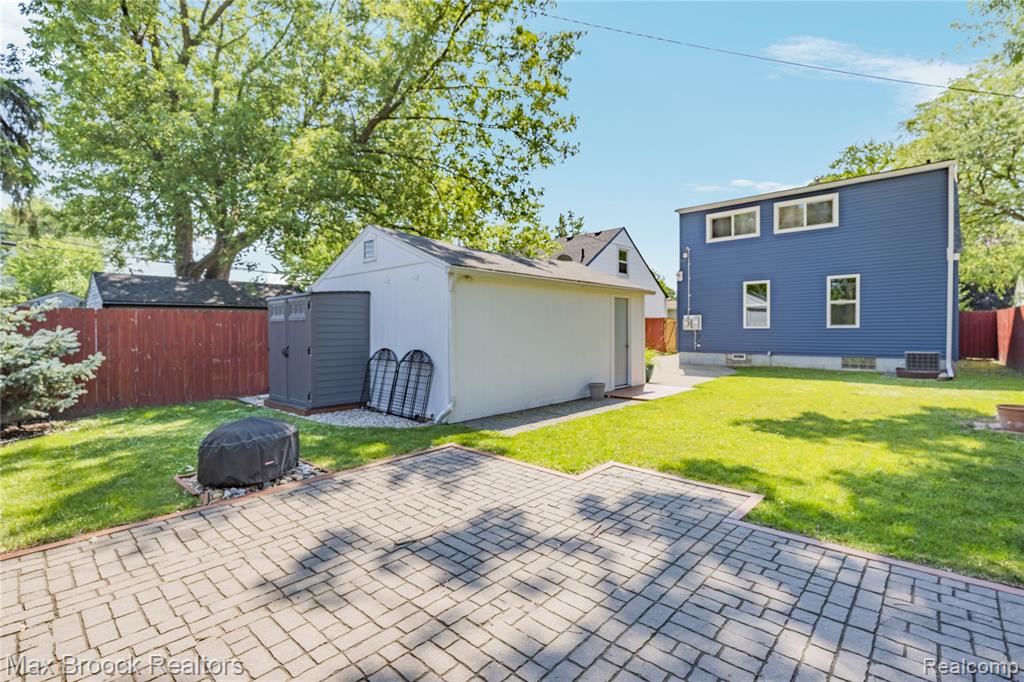 808 N Edgeworth Avenue, Royal Oak, MI 48067 — Photo 42