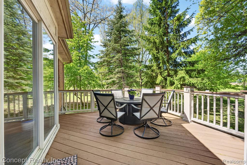 42392 White Hart Boulevard, Canton, MI 48188 — Photo 35