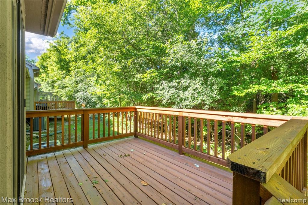 7330 Crackling Creek Circle, 4, West Bloomfield, MI — Photo 35