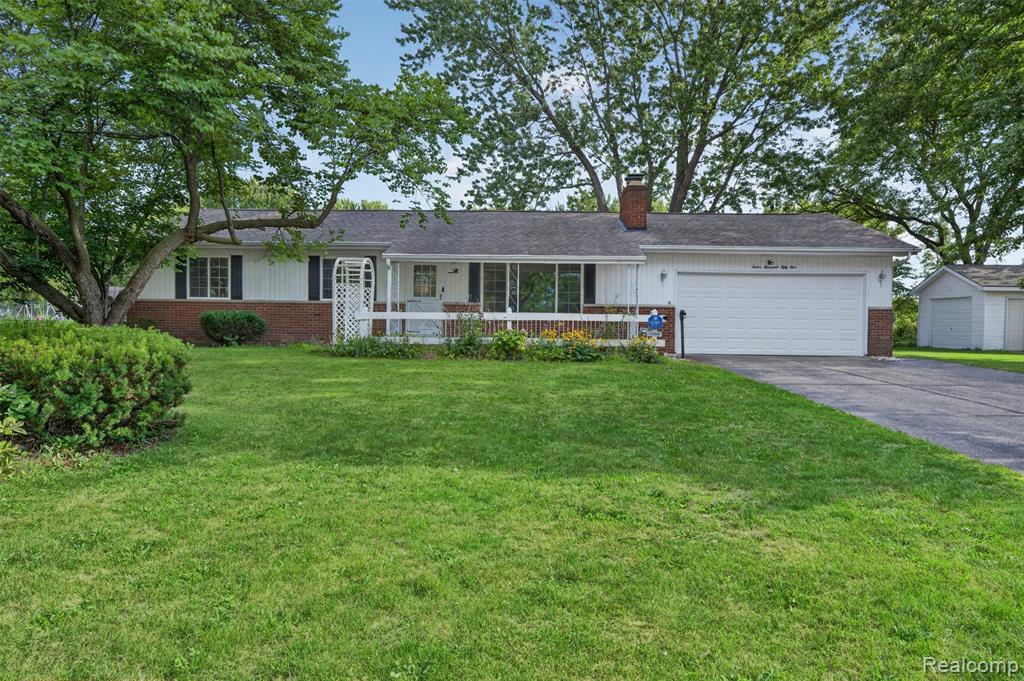 12055 W Pierson Road S, Flushing, MI 48433