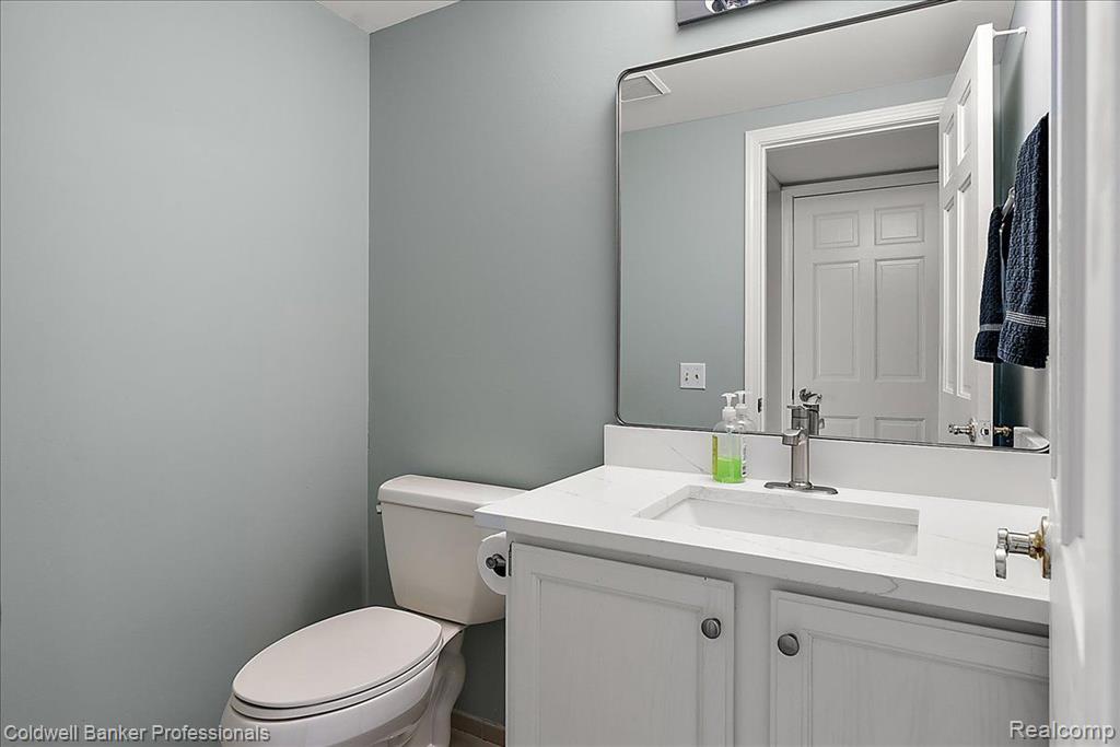 49132 PLUM TREE Drive, Plymouth, MI 48170 — Photo 27