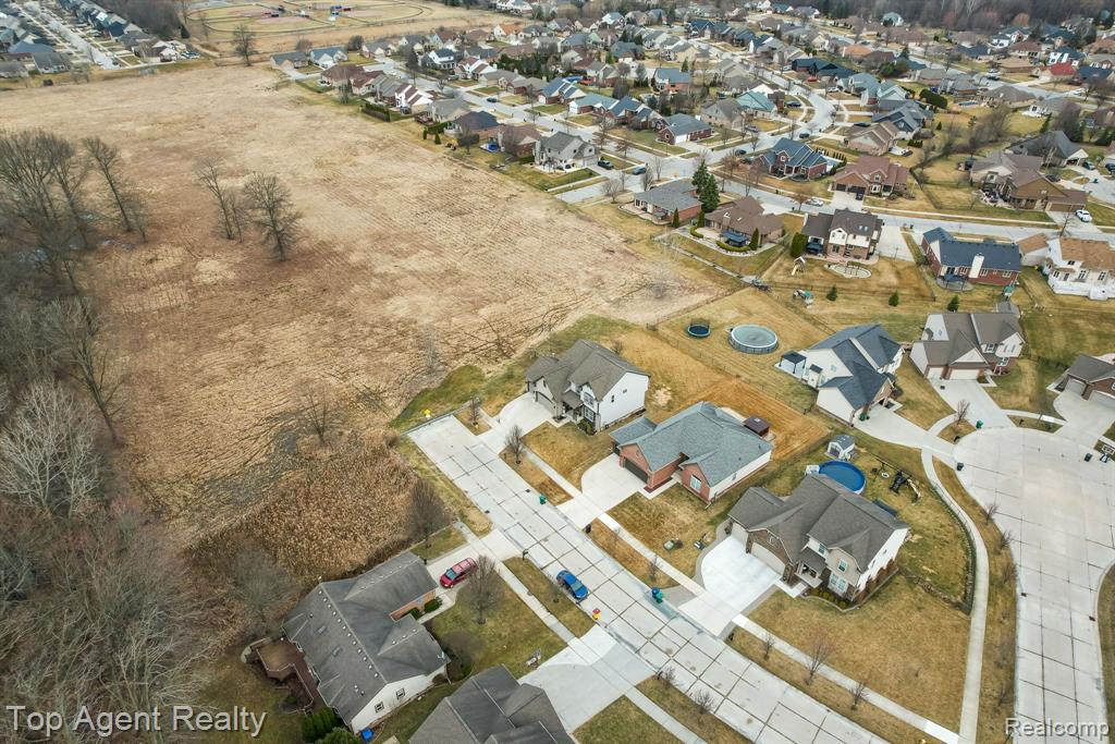 53501 MARY ANN Lane, New Baltimore, MI 48047 — Photo 49