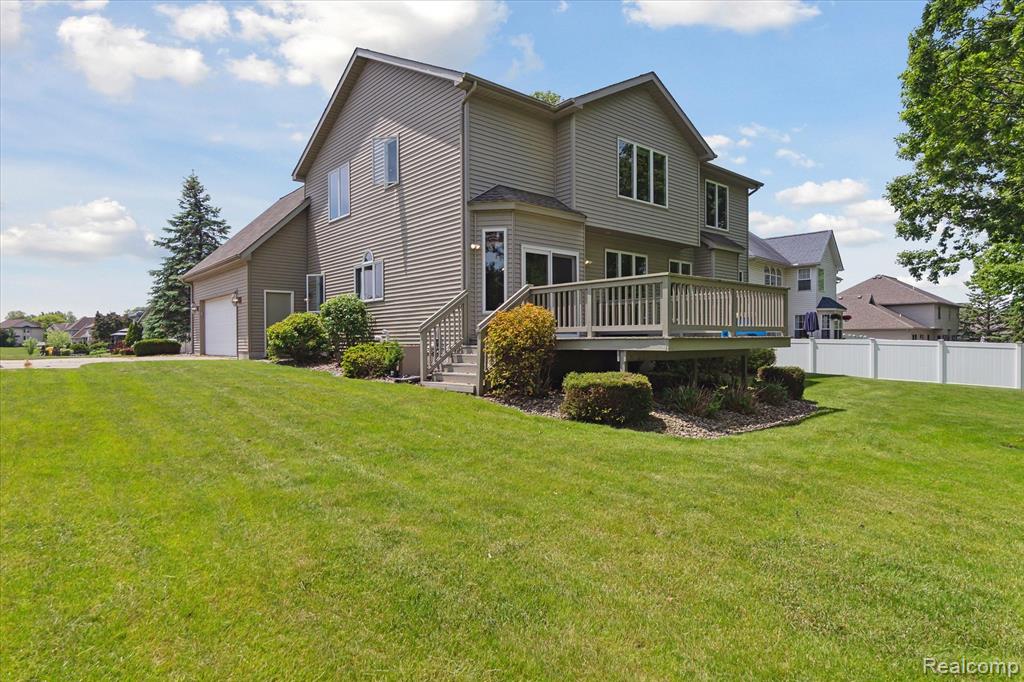 672 Morningside Drive, Grand Blanc, MI 48439 — Photo 41