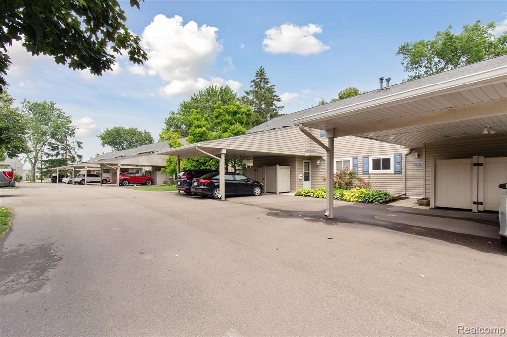779 KIRTS Boulevard, Troy, MI 48084 — Photo 4
