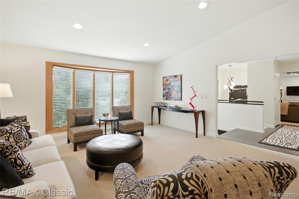 4022 CHABLIS Street, West Bloomfield, MI 48323 — Photo 15