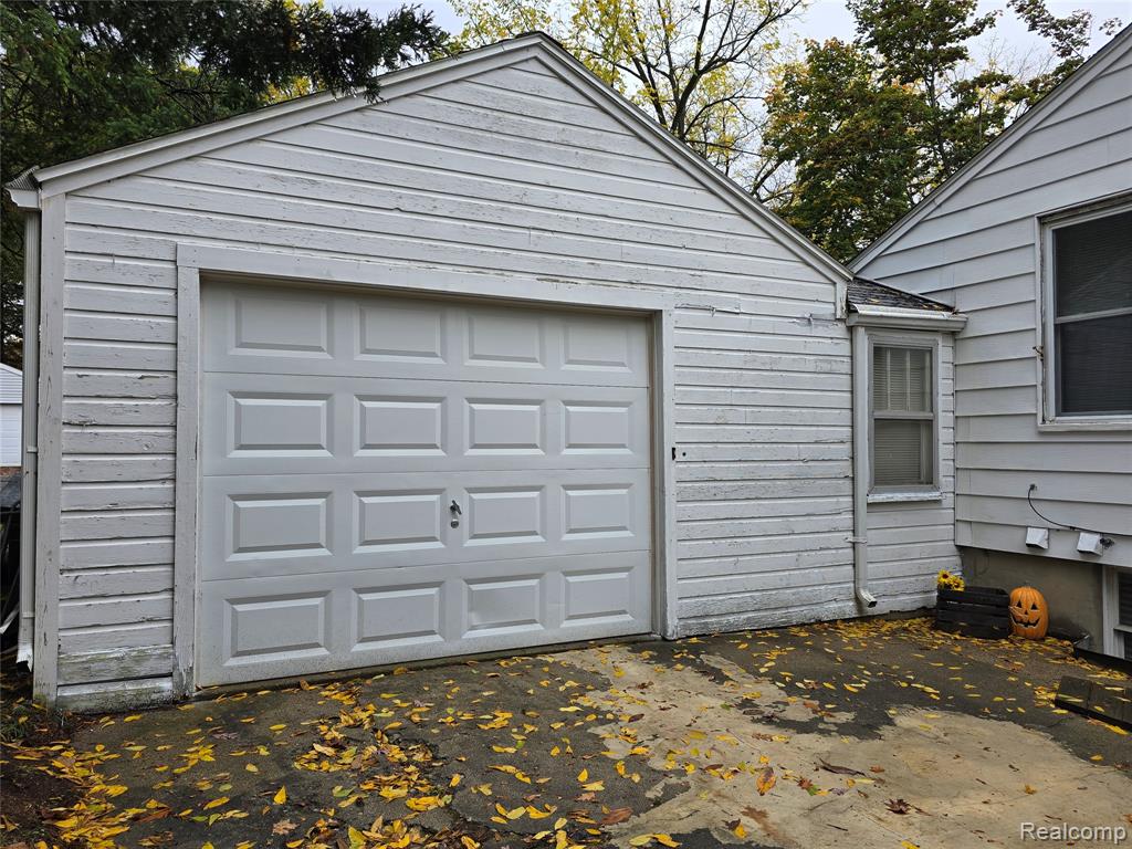 205 Park Avenue, Holly, MI 48442 — Photo 13