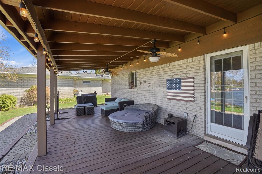 547 Deer Run, White Lake, MI — Photo 9